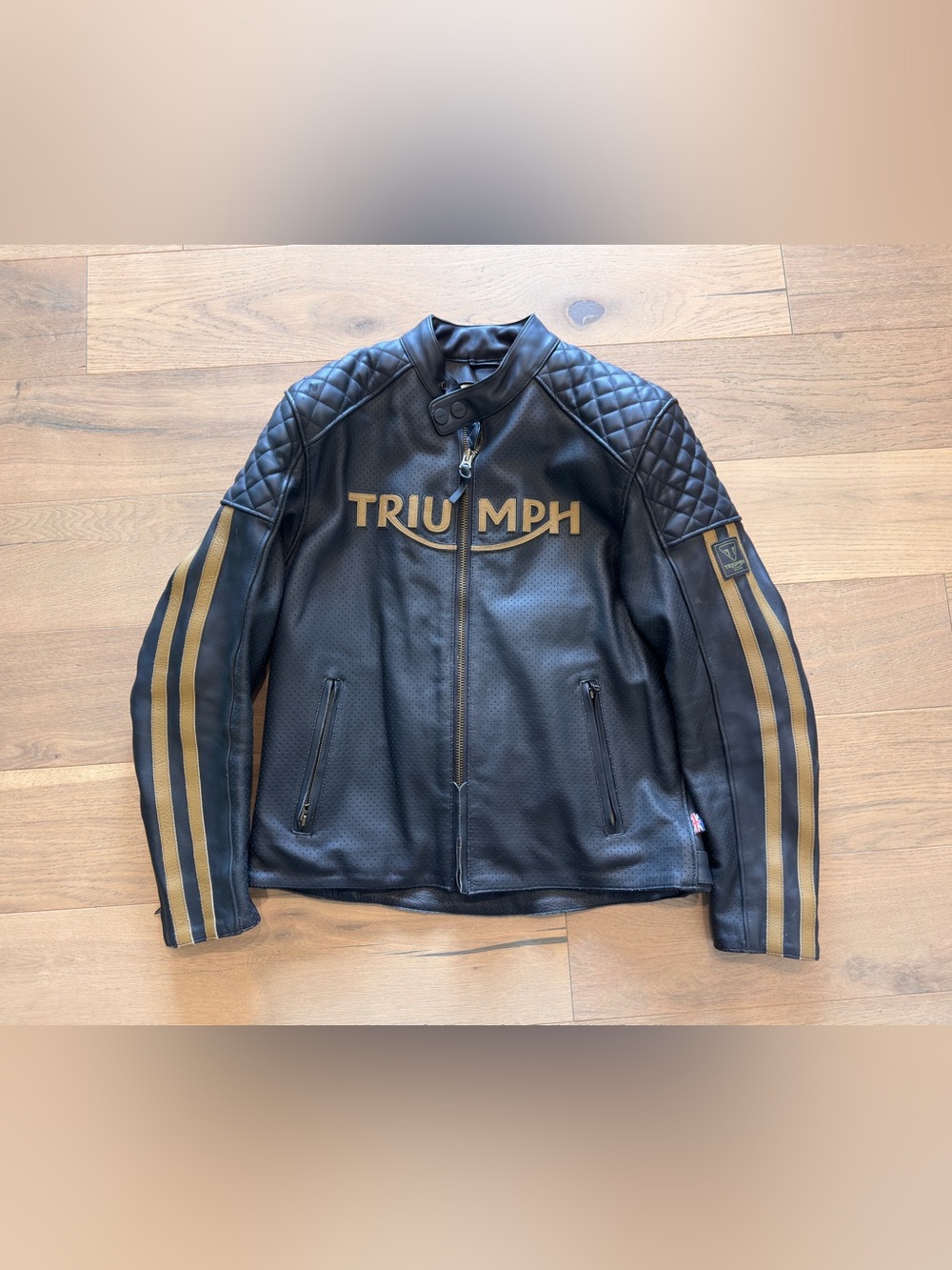 Triumph Braddan Air Race Leather Motorcycle Jacket (Medium)